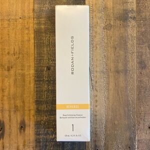 R+F REVERSE Deep Exfoliating Cleanser